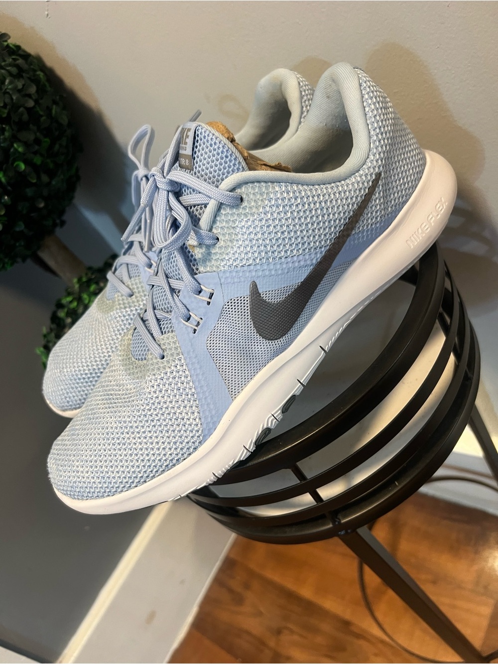 Nike Training Flex TR8 Women’s Shoes Size Women 11.5 Men 10.5  Gray Running